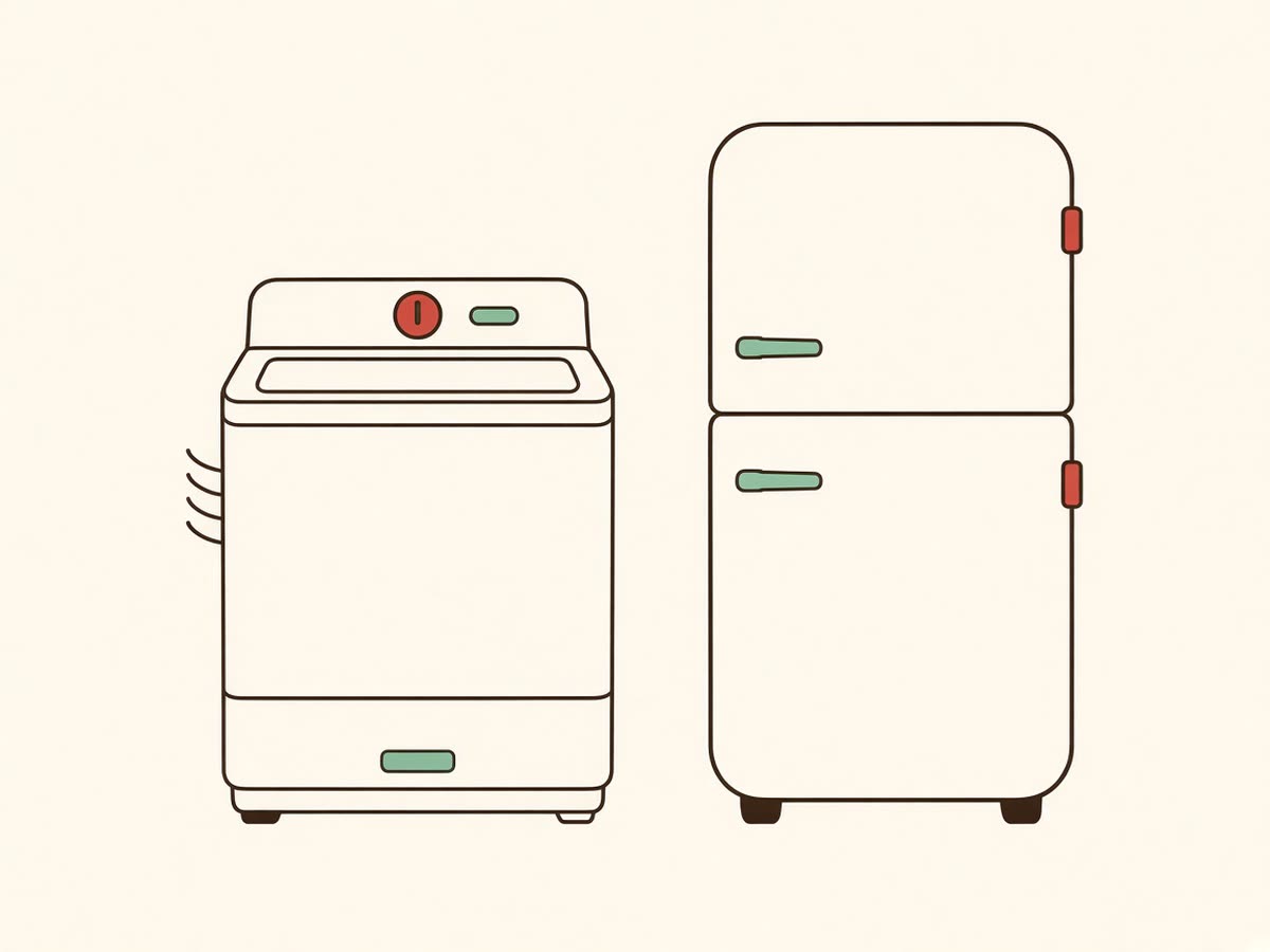 Line drawing of a washer and refrigerator side by side.